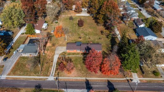 1015 E Clark, Litchfield, 伊利諾州 62056, 美國