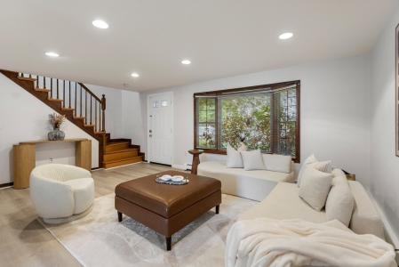 4 Anderson Way , 2, Malden, Massachusetts 02148, USA