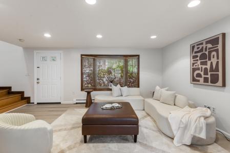 4 Anderson Way , 2, Malden, Massachusetts 02148