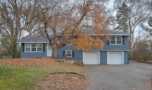 4652 Morris Circle, Bloomington, Minnesota 55437, USA