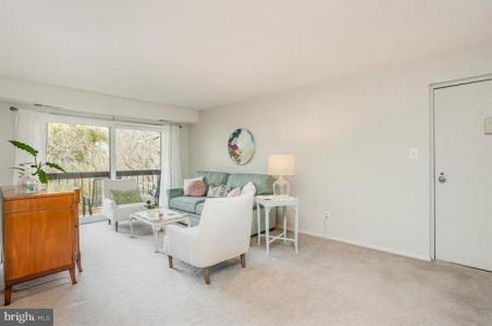 3 Summit Hill Ct #B-2, Catonsville, 马里兰州 21228, 美国