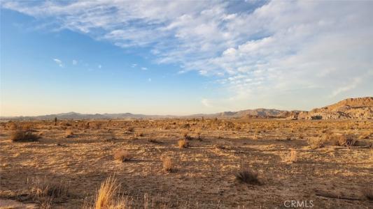 0 Del Oro, Apple Valley, California 92308, HOA KỲ