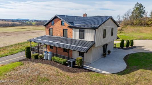 717 Fowlersville Road, Berwick, פנסילבניה 18603, ארצות הברית של אמריקה 