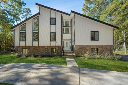 4013 Brenteresa Court, Snellville, Georgia 30039, USA