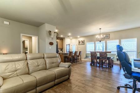 250 Poinsetta Drive, Palmer, Texas 75152