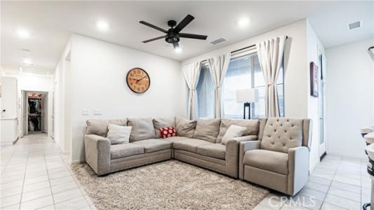 3590 E Peckham Paseo , 2, Ontario, Kaliforniya 91761, Amerika Birleşik Devletleri