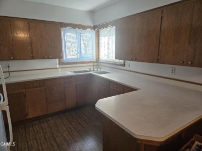 401 1st Street, Strasburg, ノースダコタ 58573, アメリカ合衆国