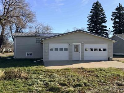 521 Berthold St NE, Berthold, North Dakota 58718