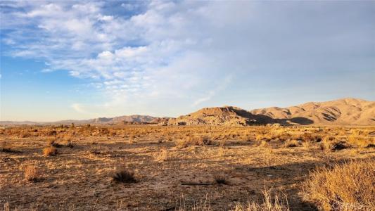 0 Japatul, Apple Valley, Califórnia 92308, Estados Unidos