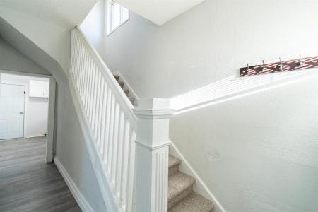 939 SELKIRK AVENUE, Winnipeg, מניטובה R2X 0B9, קנדה 