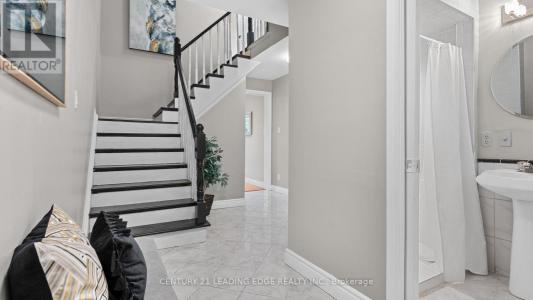 42 TANAGER SQUARE, Brampton (heart Lake West), 安大略省 L6Z 1X2, 加拿大