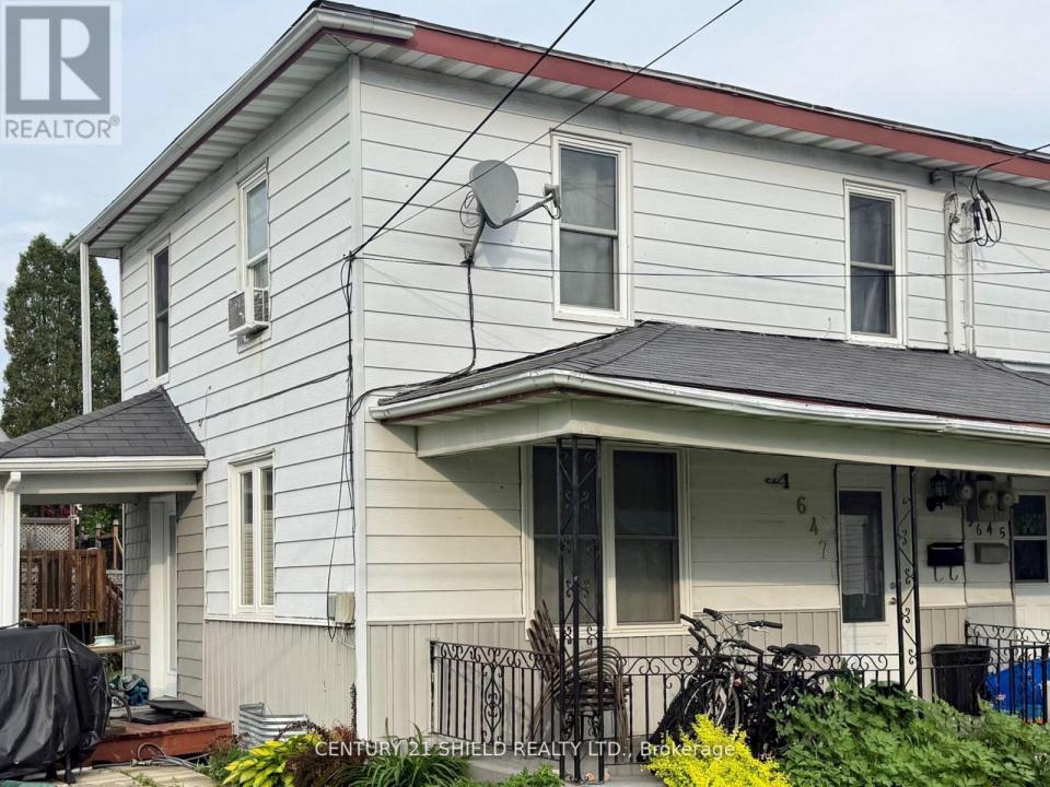 647 GLOUCESTER STREET NORTH, Cornwall, Ontario K6H 3X7, Canada