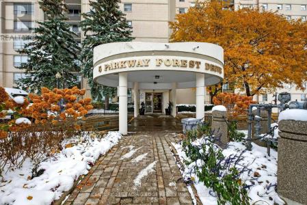 5 PARKWAY FOREST DRIVE, Toronto (henry Farm), オンタリオ M2J 1L2, カナダ