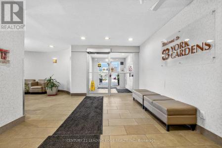 5 PARKWAY FOREST DRIVE, Toronto (henry Farm), オンタリオ M2J 1L2, カナダ