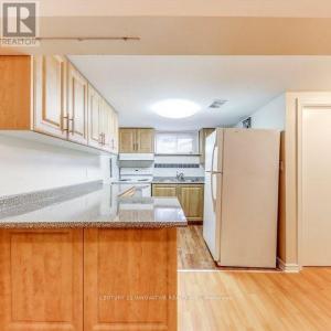 886 BRIMORTON DRIVE, Toronto (morningside), Ontario M1G 2T6, Canada