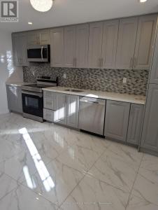 447 RIVERMONT ROAD, Brampton (brampton South), Ontario L6Y 6C2, Canada