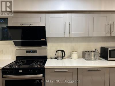 973 WILLOWDALE AVE AVENUE, Toronto (newtonbrook East), 安大略省 M2M 3C6, 加拿大