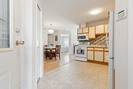 45344 HODGINS AVENUE, Chilliwack, British Columbia V2P 1P5, Canada