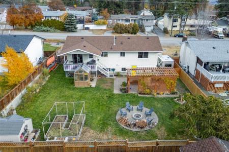 3278 WEBBER ROAD, West Kelowna, Colúmbia Britânica V4T 1G3, Canadá