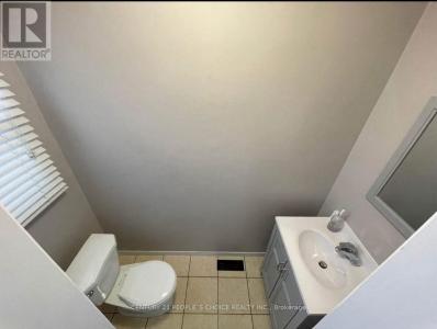 3 BLOSSOM AVENUE, Brampton (downtown Brampton), Ontario L6X 2W2, CANADÁ