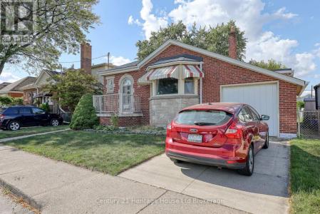 149 STRATHEARNE AVENUE, Hamilton (homeside), 安大略省 L8H 5K7, 加拿大