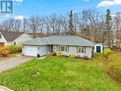 244 COLIN AVENUE, Summerside, 艾德華王子島 C1N 5W6, 加拿大