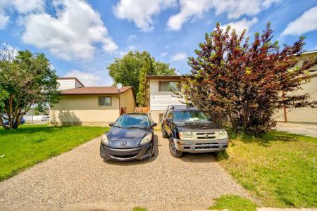 3 COLUMBIA PLACE W, Lethbridge, Alberta T1K 5A8, Canada