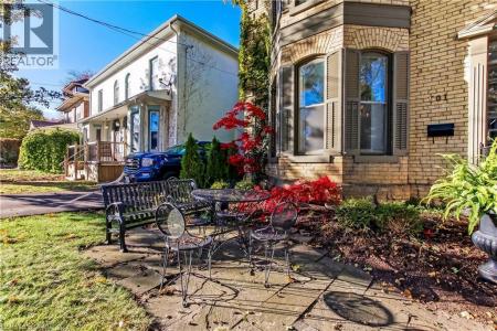 501 GEORGE STREET, Woodstock, オンタリオ N4S 4J3, カナダ