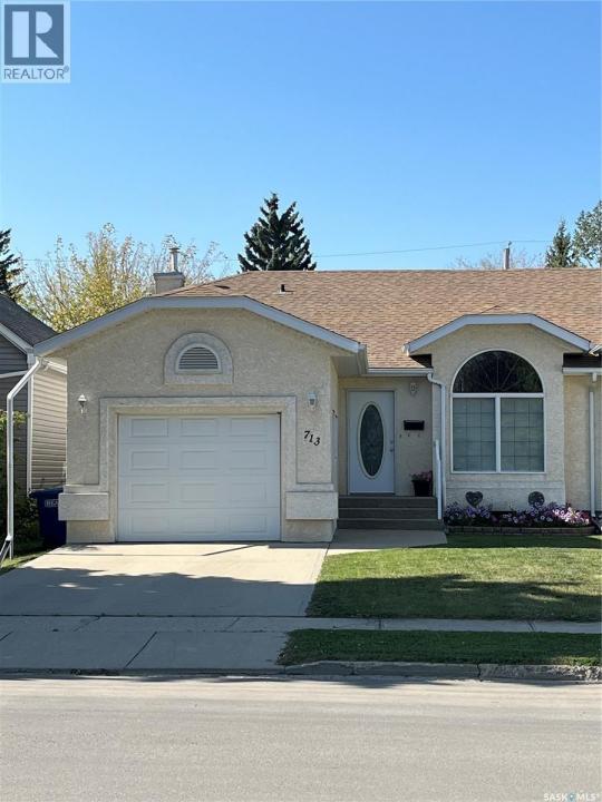 713 9TH STREET, Humboldt, Saskatchewan S0K 2A0, Canada