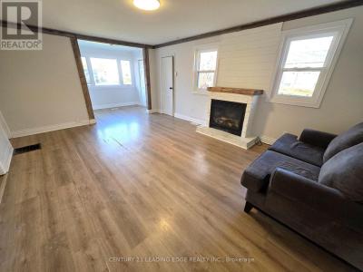 235 BAYVIEW AVENUE, Georgina (keswick South), Ontario L4P 2T4, Kanada