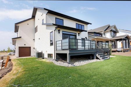 125 EMERALD DRIVE, Red Deer, Alberta T4P 3G7, Canada