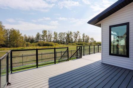 125 EMERALD DRIVE, Red Deer, Alberta T4P 3G7, Canada