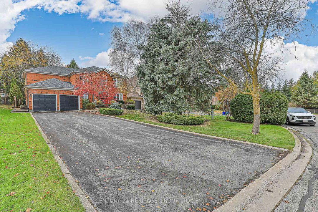 668 CHALEUR PLACE, Newmarket, Ontario L3X 1L6, Canadá