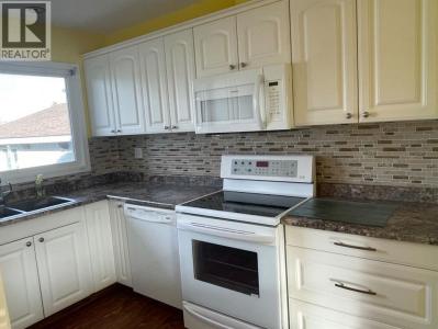 524 51 AVENUE WEST, Claresholm, アルバータ T0L 0T0, カナダ