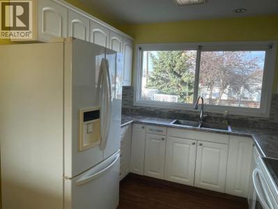 524 51 AVENUE WEST, Claresholm, アルバータ T0L 0T0, カナダ