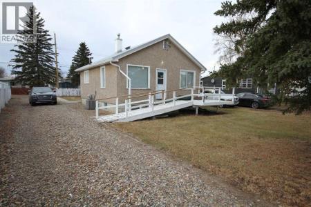 5620 54 STREET, Taber, Alberta T1G 1L5, Canada