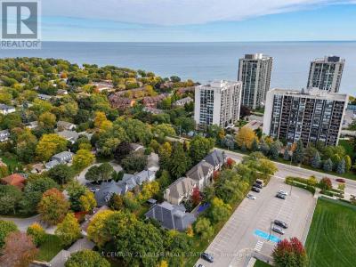 108 LIVNO COMMON, Oakville (br Bronte), Ontario L6L 1H1, Canada
