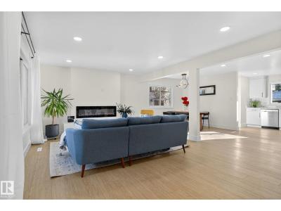 11155 37 AV NW, Edmonton, Alberta T6J 0H3, Canada