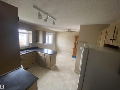 4813 54 STREET, Vegreville, 阿爾伯塔 T9C 1N1, 加拿大