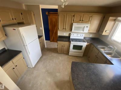 4813 54 STREET, Vegreville, 阿爾伯塔 T9C 1N1, 加拿大