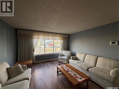 516 6TH AVENUE E, Assiniboia, 서스캐처원주 S0H 0B0, 캐나다