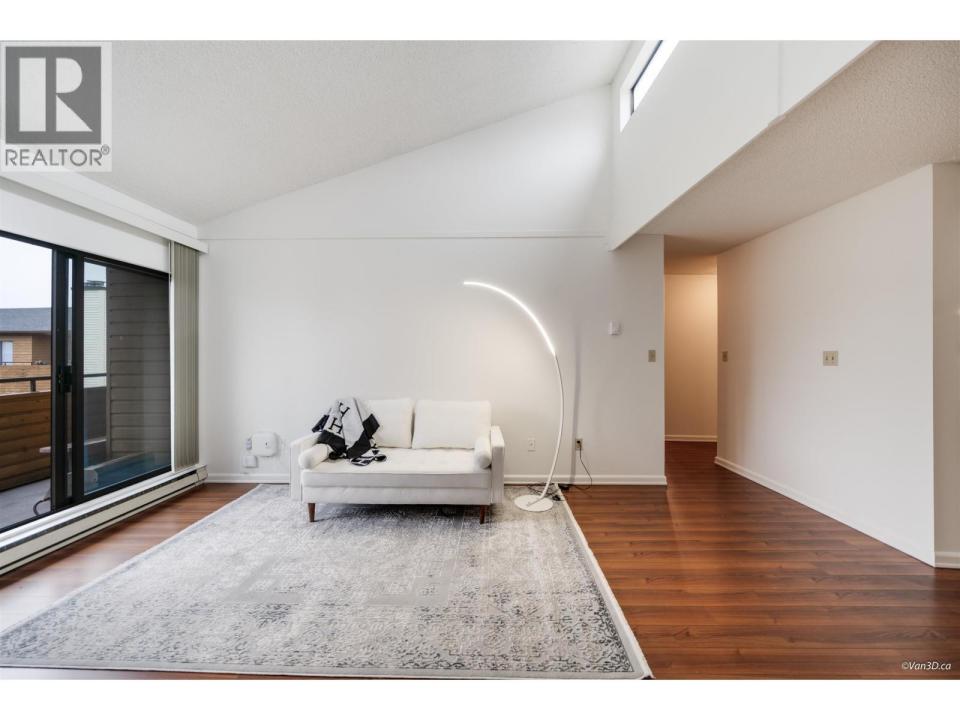 7295 MOFFATT ROAD, Richmond, British Columbia V6Y 3E5, Canada