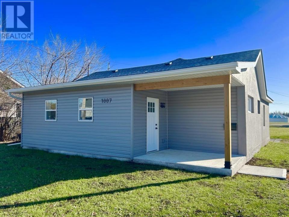 1007 SUNSET DRIVE, Fort Frances, 安大略省 P9A 2T5, 加拿大