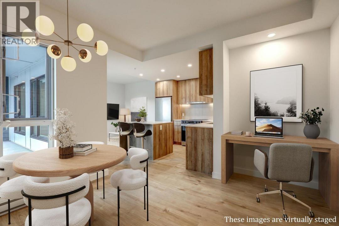 3594 MALSUM DRIVE, North Vancouver, 不列颠哥伦比亚省 V7G 0B5, 加拿大