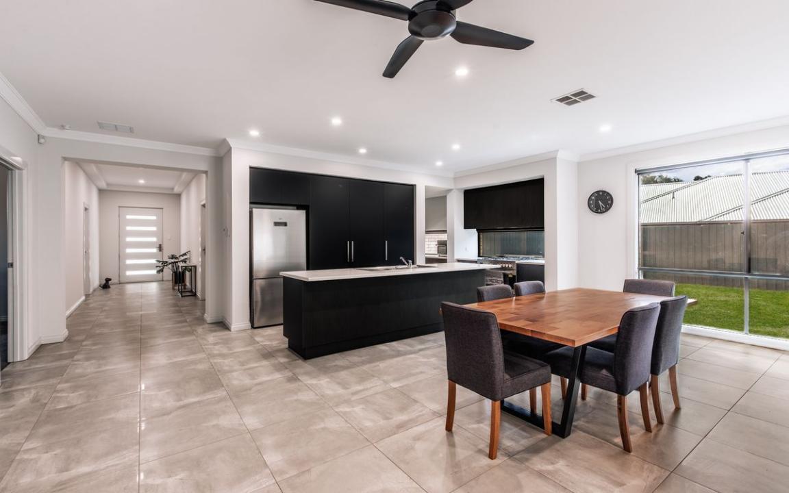 6 Lesley Court, Salisbury East, SA 5109, Australia