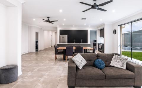 6 Lesley Court, Salisbury East, SA 5109, Australia