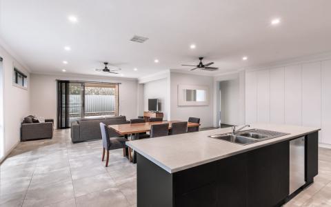 6 Lesley Court, Salisbury East, SA 5109, Australia