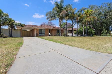 16 Gibb Road, Waikiki, WA 6169, Australia