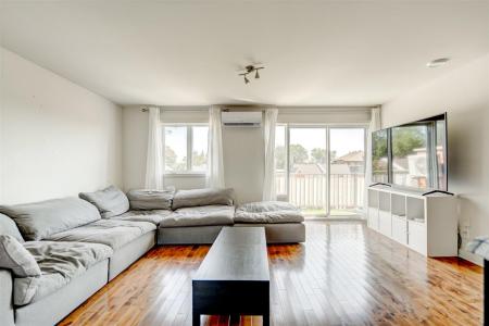 16225  Rue Eugénie-Tessier, Montréal (Rivière-des-Prairies/Pointe-aux-Trembles), Quebec H1A 0A2, Canada