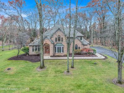 448 Larchmont Way, Mountain Top, Pennsylvania 18707, USA